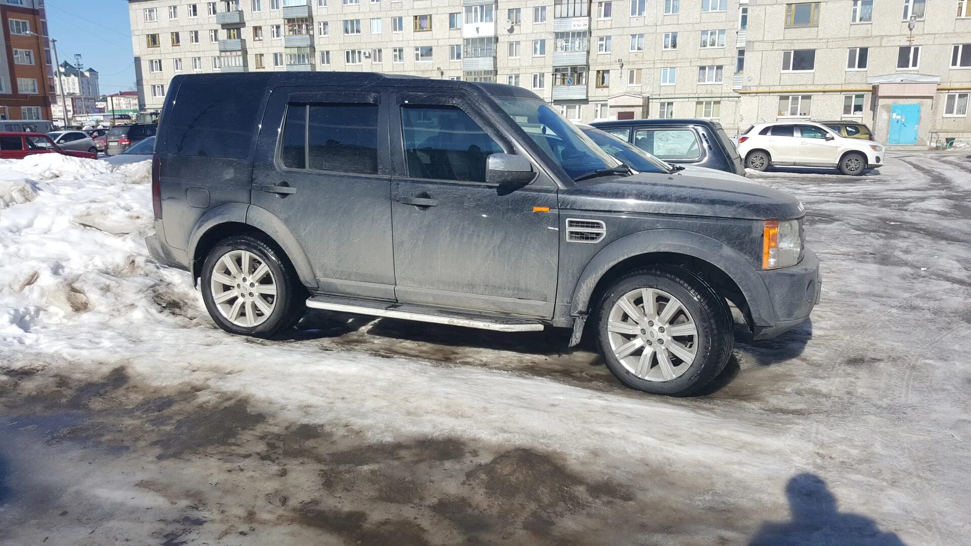 Шины дискавери 3. Ленд Ровер Дискавери 4 275 55 20. 275/55 R20 Land Rover. Колеса r20 на Дискавери 3. Discovery 3 r20.