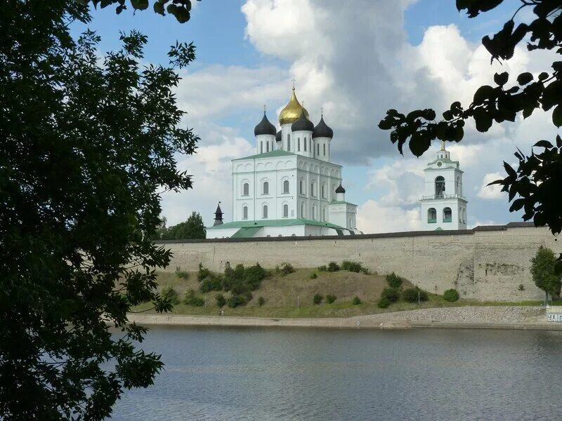 имена связанные с церковью. сей храм во имя веры и победы. храм александра невского москва. имена связанные с церковью. варницкий монастырь сергия радонежского.