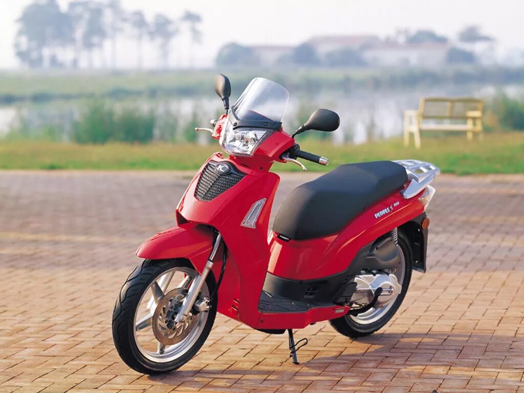 Двухместный скутер 50. Скутер Kymco people 50. Kymco people s50. Kymco people 200. Kymco people s200.