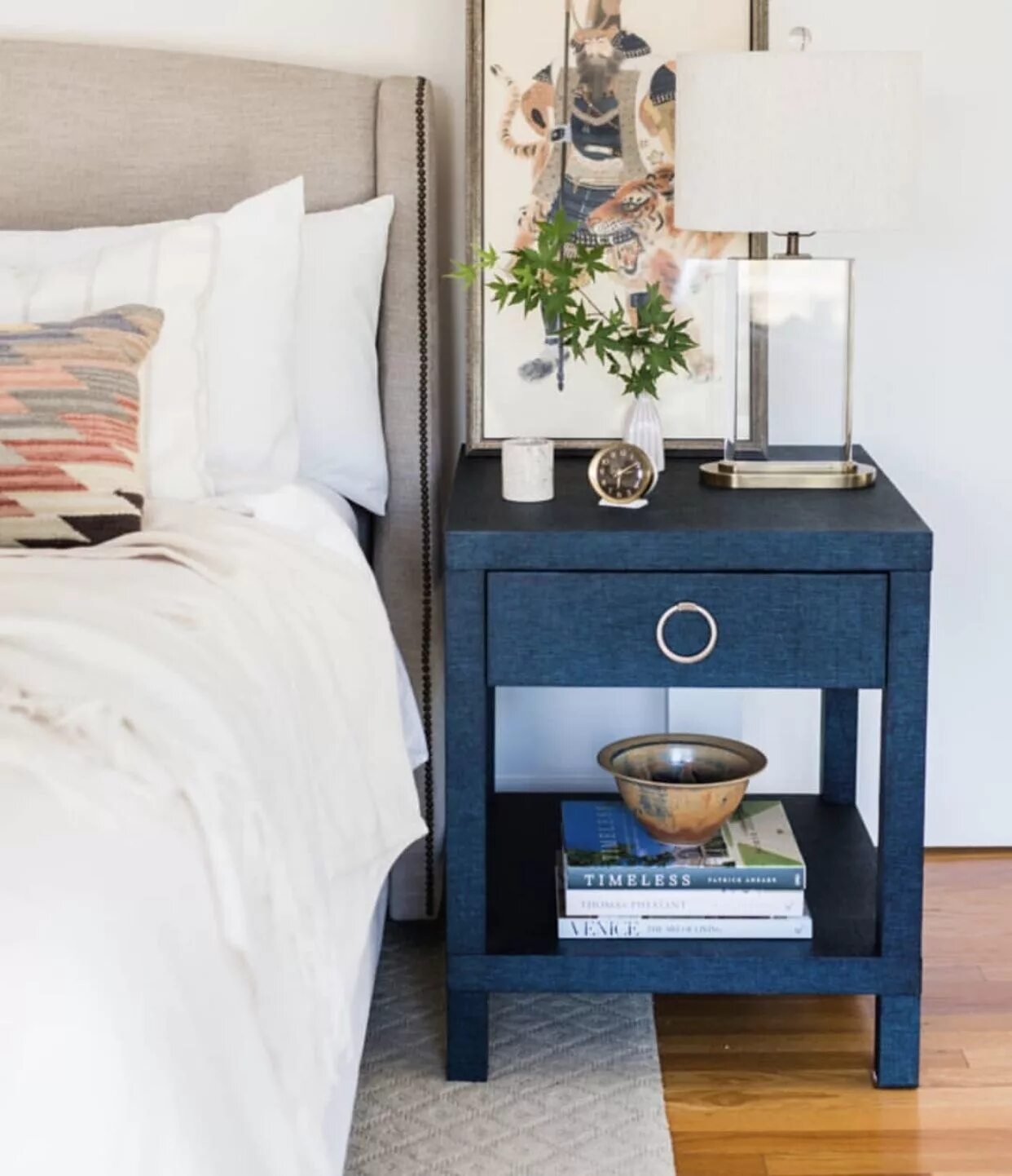 On the bedside table. Briotti 2025/ тумба прикроватная. тумбочка seraphina side table. тумба прикроватная mykonos. гарда декор прикроватные тумбочки.