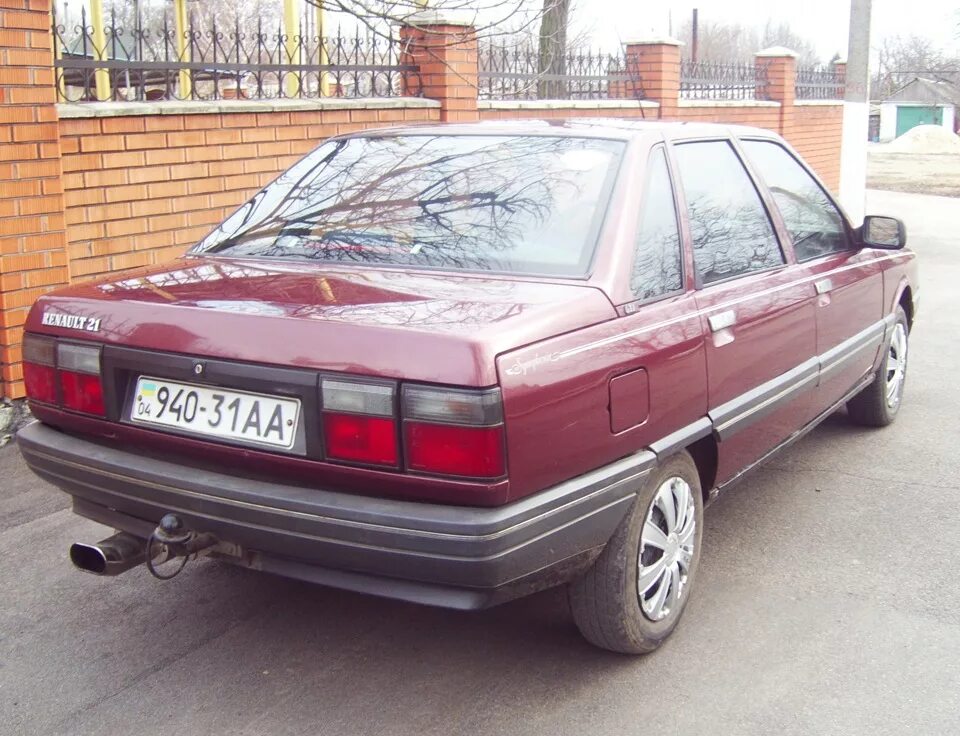 Рено 21 год. Renault 21. Renault 21 1986. Рено 21 Невада. Renault 21 1990.