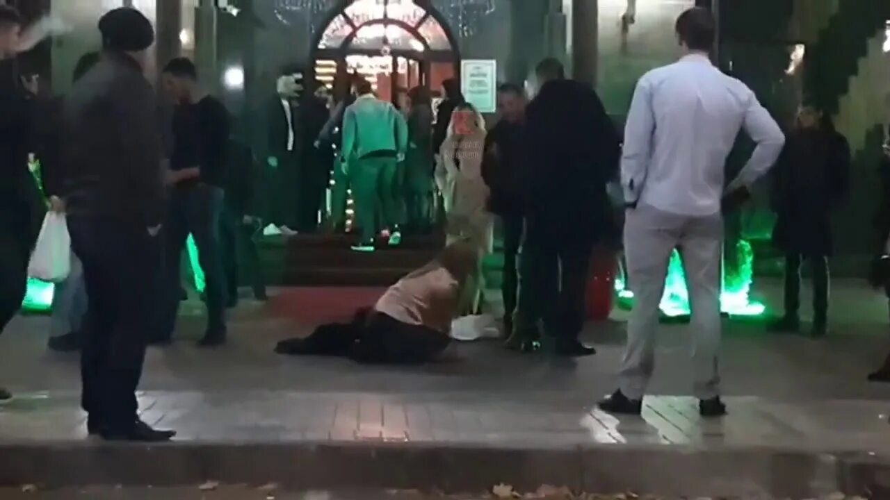 Девушку избили в клубе. Девушку избили в клубе. Девушку избили в клубе. Девушку избили в клубе. Светлана степанковская молодежка.