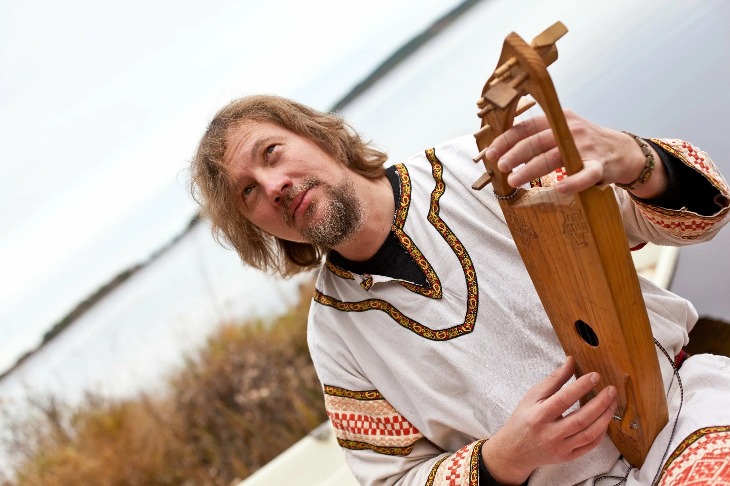 Музыкант гусли