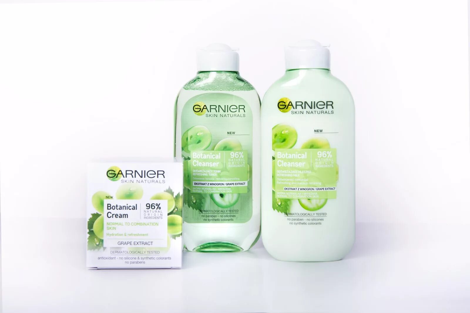 Garnier naturals отзывы. Косметика гарньер для лица. Garnier Skin naturals экстракт винограда. Гарньер крем для лица виноград. Кремы для лица гарньер линейка.