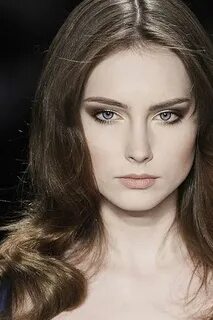 Eyes hair height weight
