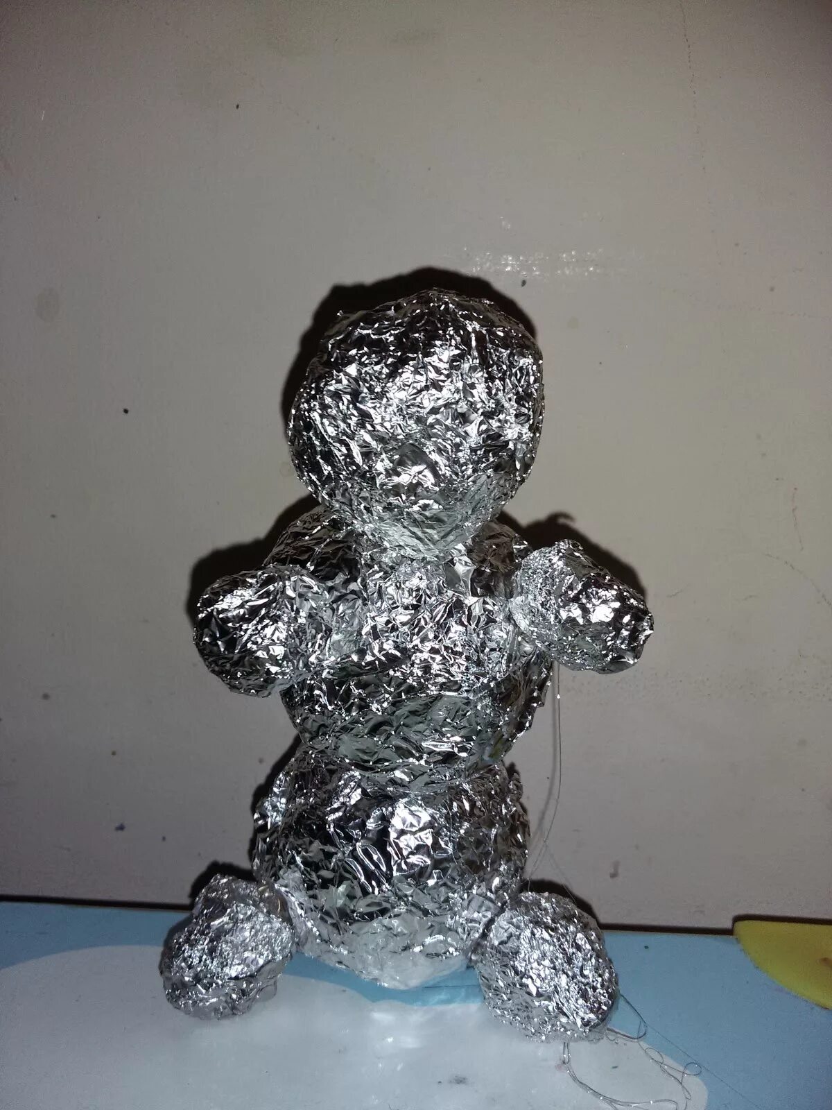 Олаф шар фольга. Как сделать снеговика из фольги. Снеговик из фольги. Снеговик из фольги. Как сделать снеговика из фольги.