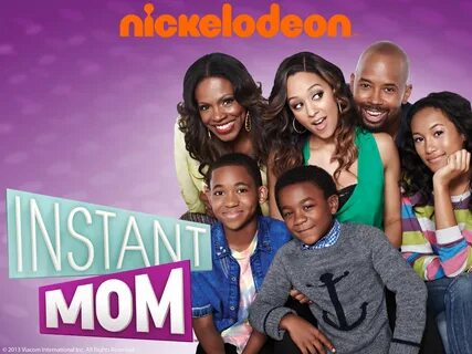 Mom cast