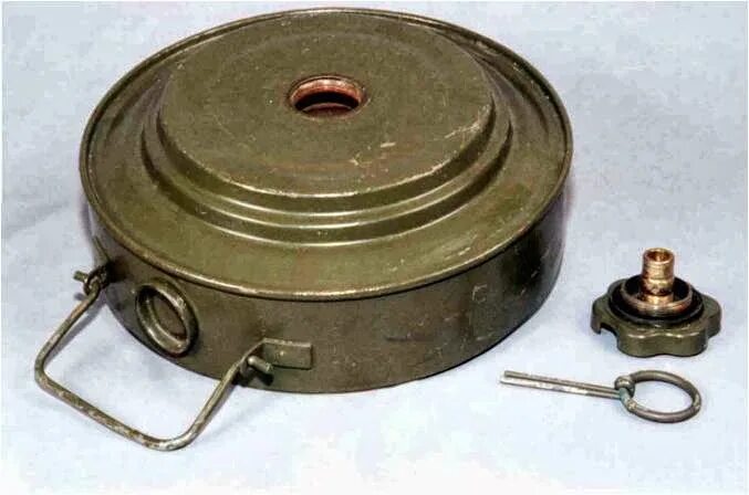 Тм-57 противотанковая мина. Тмн-46 противотанковая мина. Сейф офисный aiko. Мина тм 46. Тм 46.