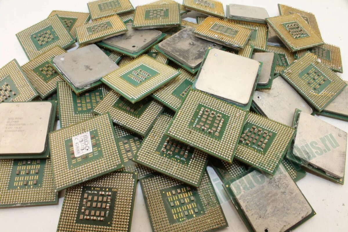 Лом процессоров. Cpu illustration. Процессор интел 90 х. Старые процессоры амд. Куда сдать процессор.