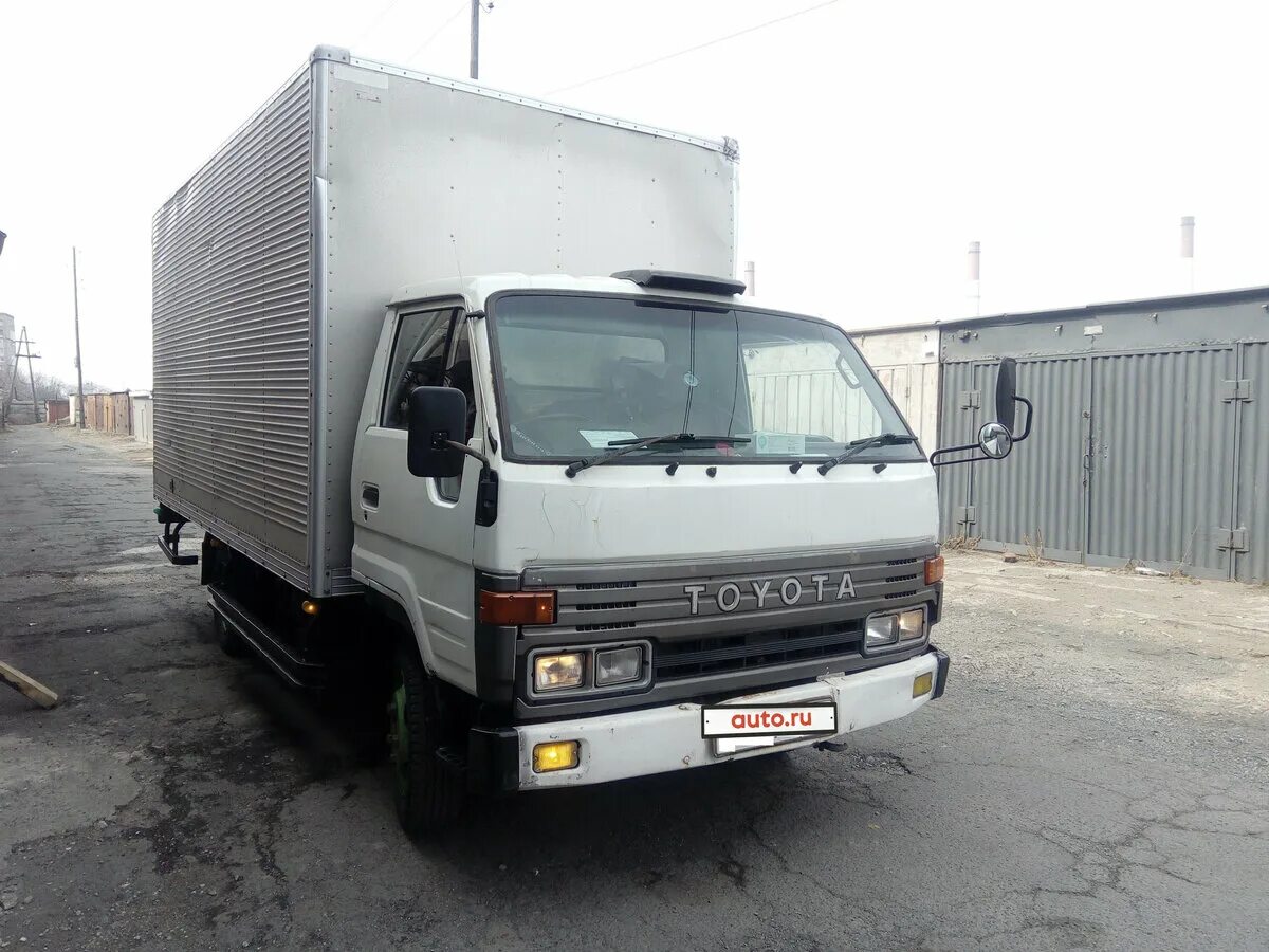 Тойота 2 тонны. Toyota dyna 1997. 5 тонны. Тойота погрузчик вилочный 2. Тойота 2 тонны.