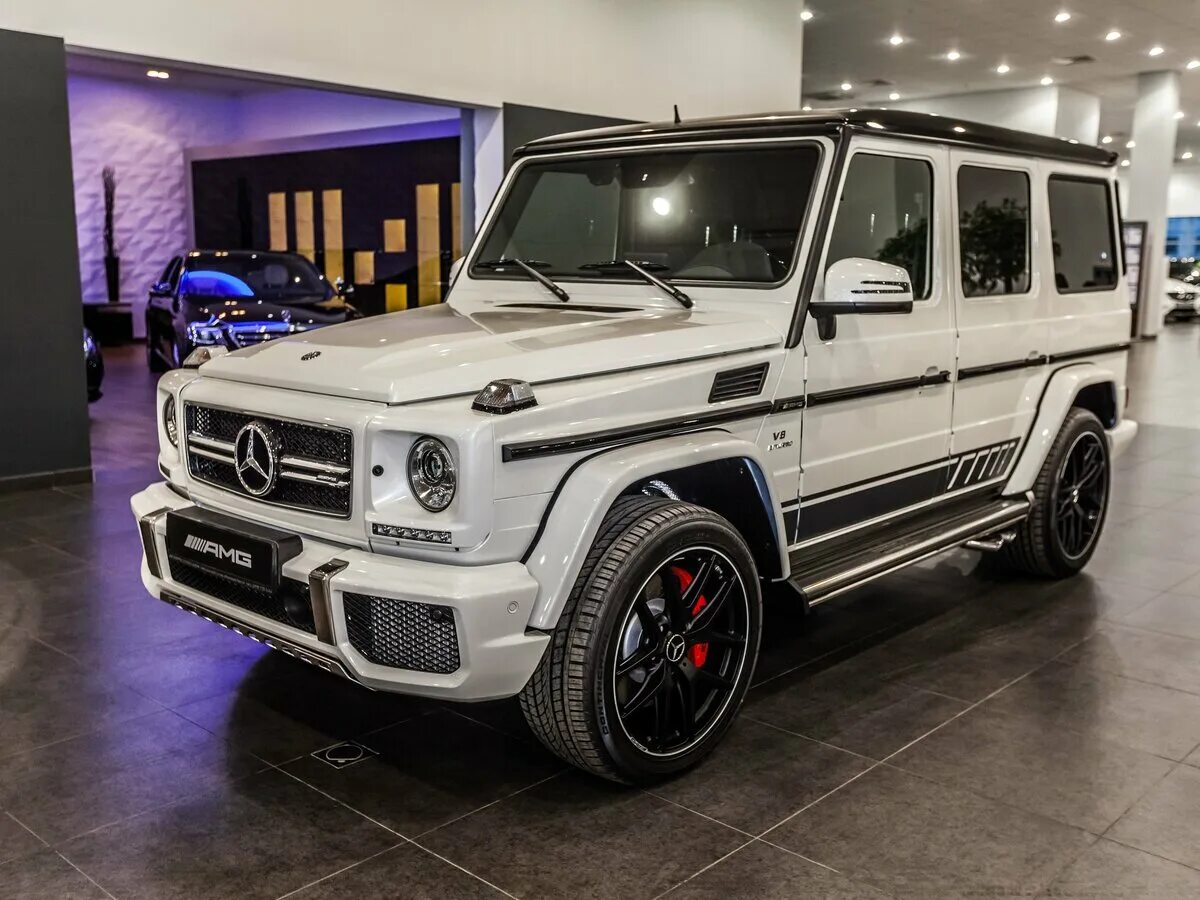 Новый g class. Mercedes Benz g class g63. Mercedes Benz g63 AMG. Мерседес g63 белый. Мерседес Гелендваген 63 AMG.