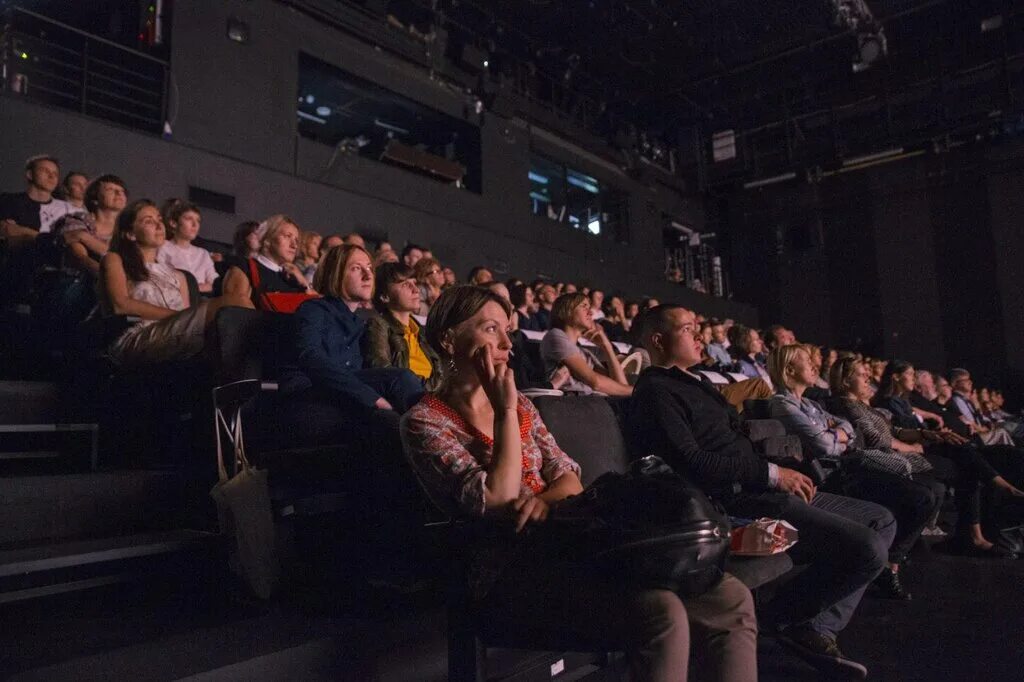 Александрийский театр в Санкт-Петербурге новая сцена. Новая сцена Александринского театра. Александринка новая сцена СПБ. Новая сцена Александринского театра зал.