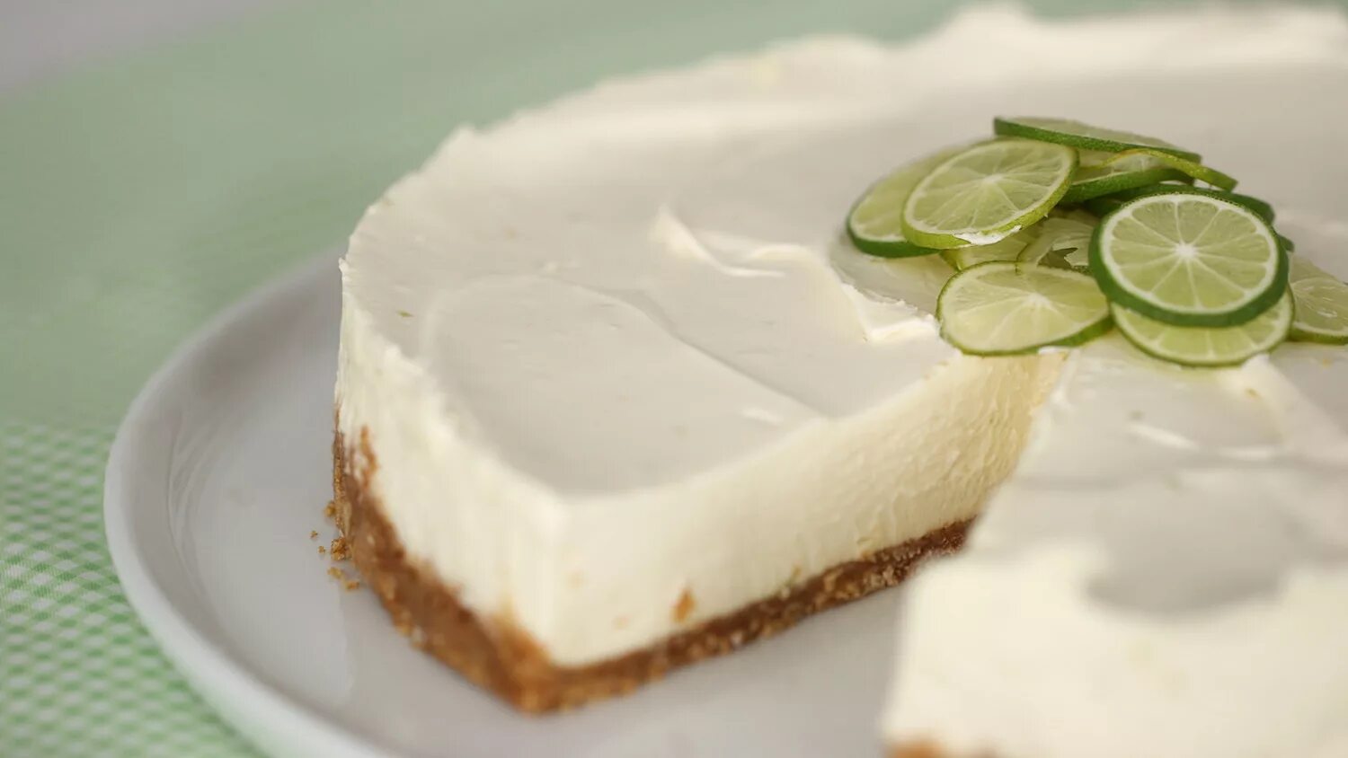 Лаймовый пирог. Key Lime pie. Флоридский лаймовый Пай (Key Lime pie). Лаймовый чизкейк. Пирог с лаймом.