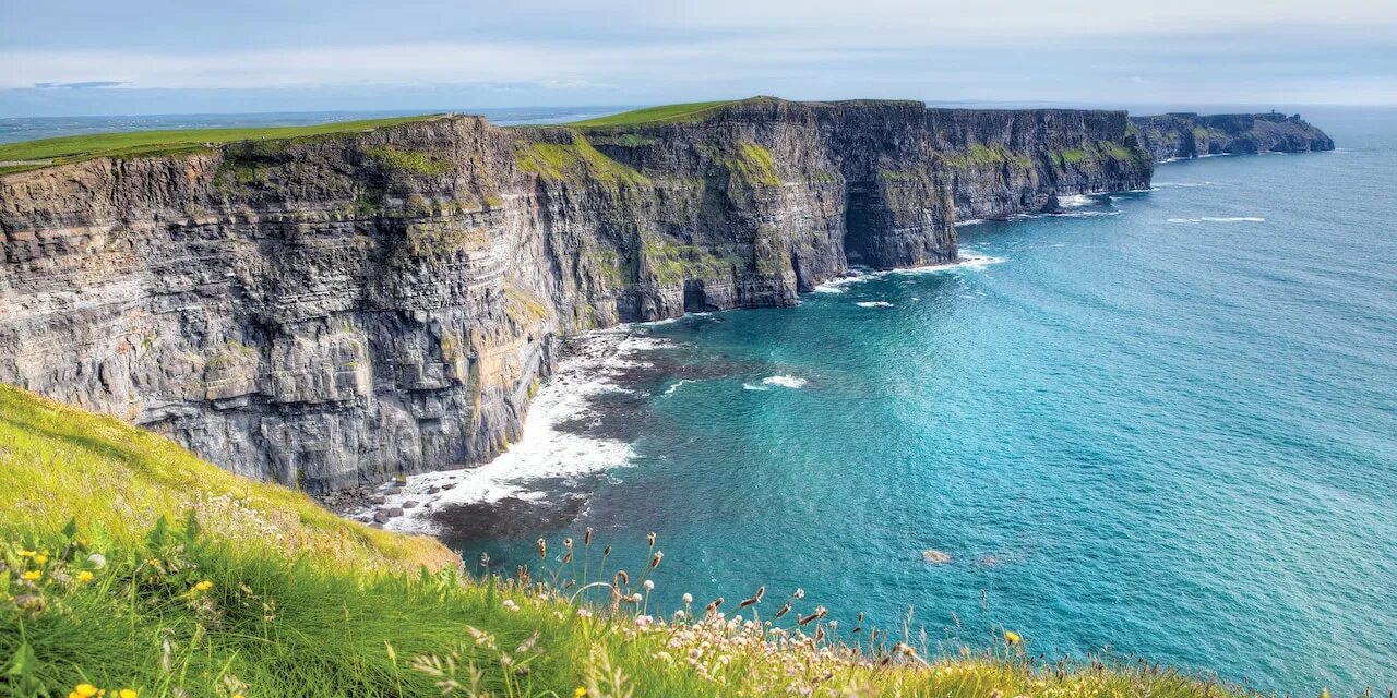 Клиф какого. Ирландия клифы мохер. Cliffs of Moher Ирландия. Скалы мохер Исландии. Утёсы мохер Ирландия на карте.