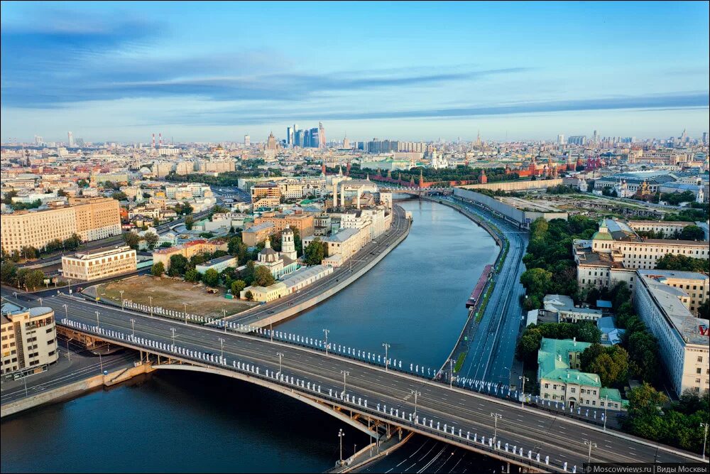 Сутки москва. Реки Москвы. Река Волга в Москве. Водные артерии Москвы. Водная артерия столицы Москва.