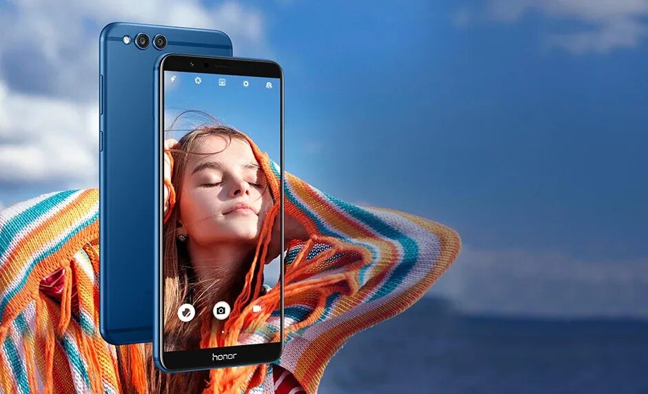 18 полный экран. Huawei Honor 7x. Камера Хуавей хонор 7. Реклама телефона. Смартфон Хуавей реклама.