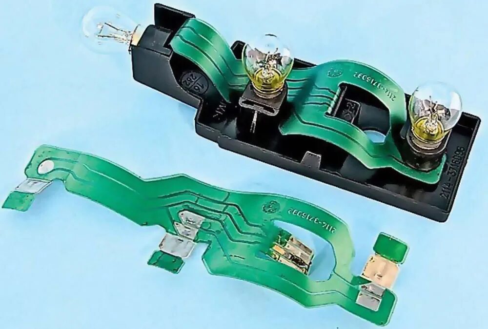 Плата приборов ваз 2114 вдо. Монтажный блок 2110 3722 010 12. Плата приборки ваз 2110. Блок печки ваз 2110. Плата щитка приборов ваз 2110.