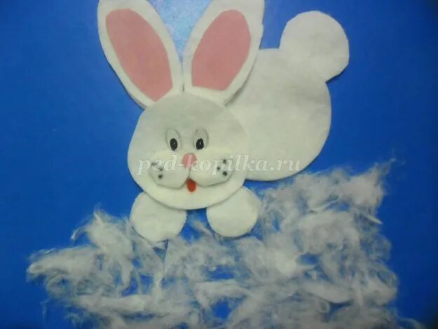 Зайчик из ватных дисков. Заяц из ватных дисков. заяц из ватных дисков аппликация. поделка зайчик из ватных дисков. поделка зайка из ватных дисков.