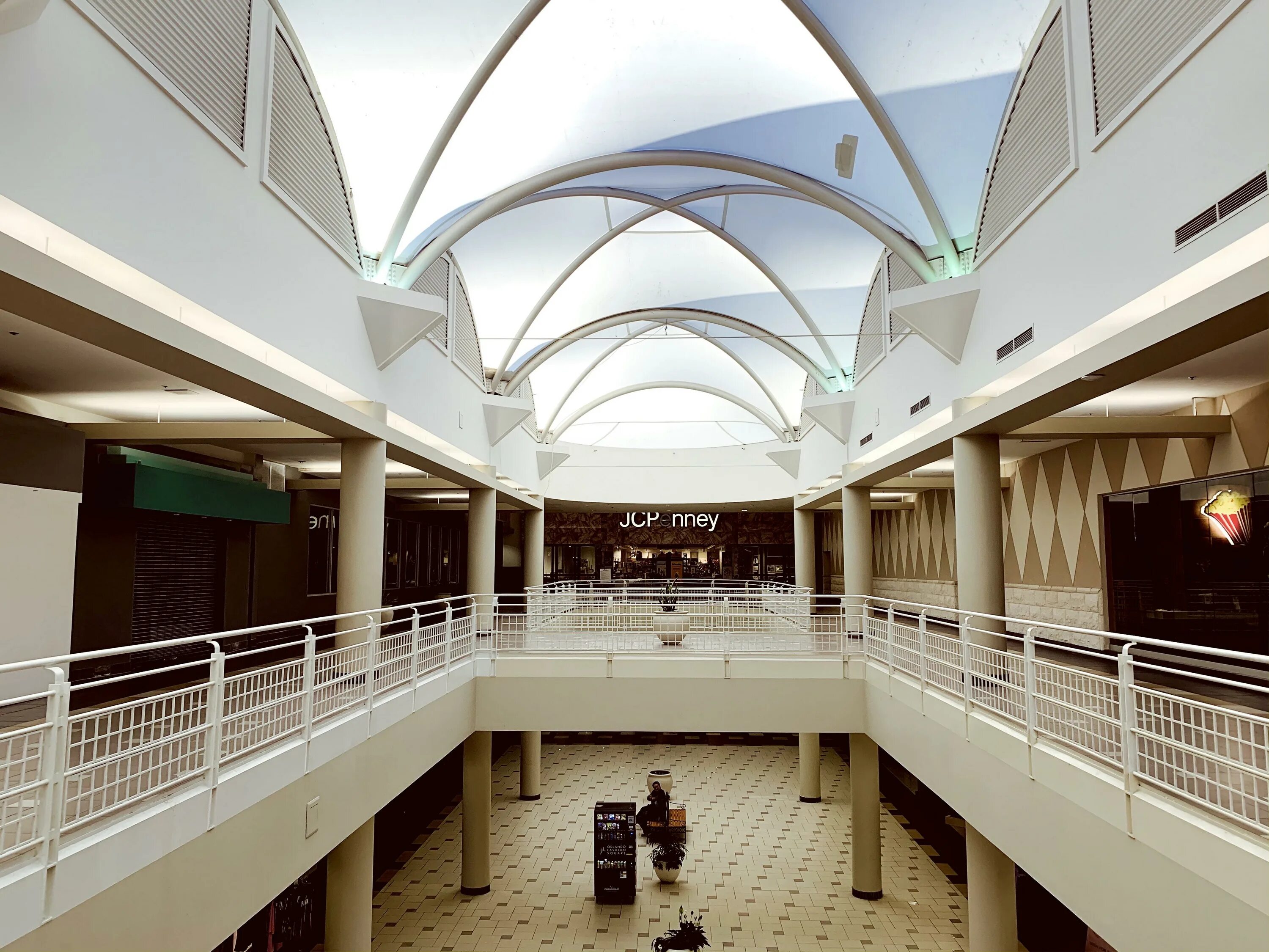 Fashion square. Lakeview square mall. Los angeles магазины центр. Fashion square. Fashion square.