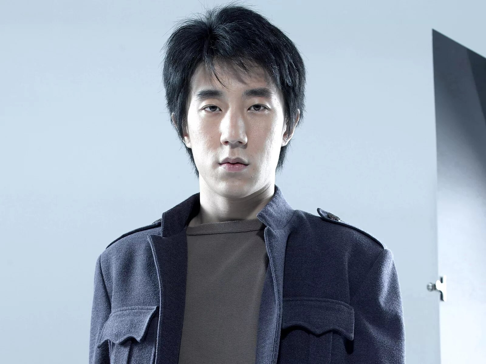 Джейси чан сын джеки чана. Сын джеки чана. Джейси чан сын. Сын джеки чана. Джеки чан сын.