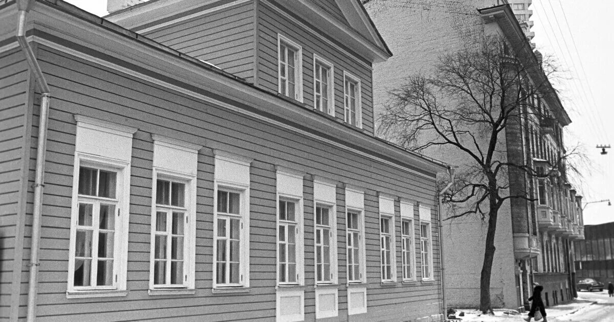 дом музей михаила юрьевича лермонтова. дом-музей лермонтова в пятигорске. лермонтова (москва). дом музей лермонтова в москве. малая молчановка 2 дом-музей лермонтова.