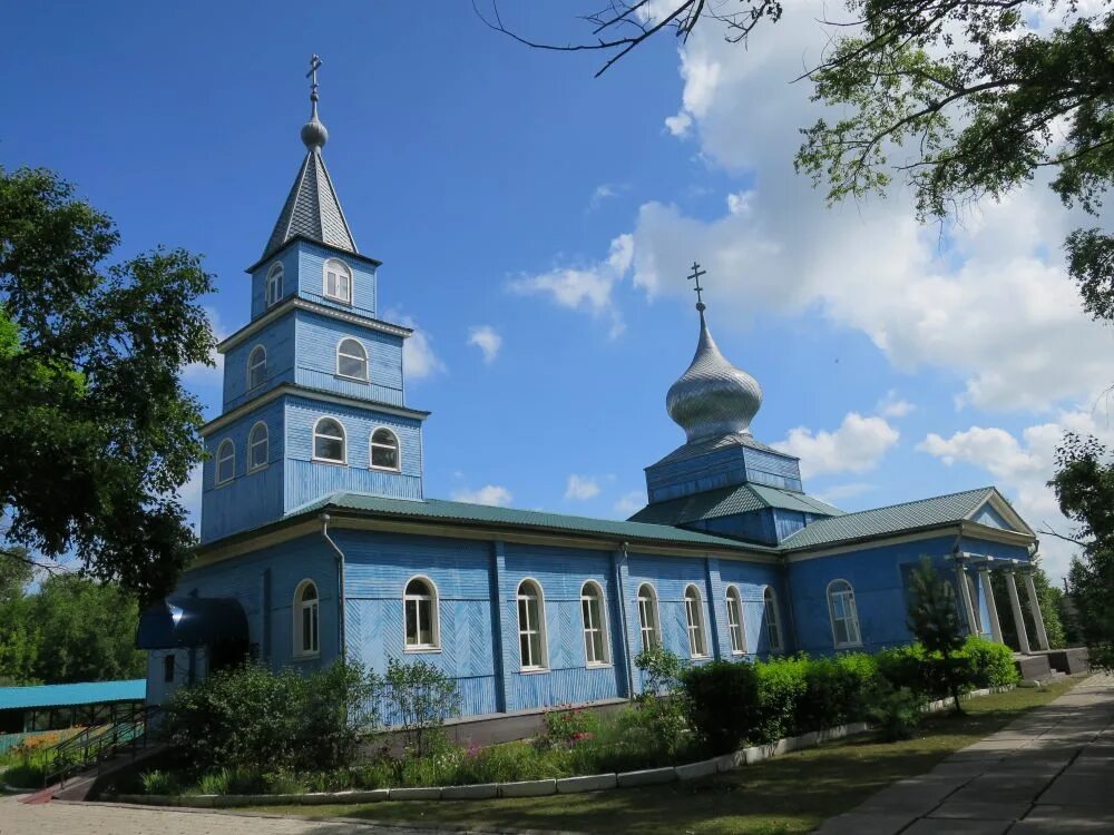 Поселок черниговский. Храм Рождества Пресвятой Богородицы Черниговка Приморский край. Село Черниговка Приморский край Церковь. Церковь Рождества Пресвятой Богородицы село Черниговка.