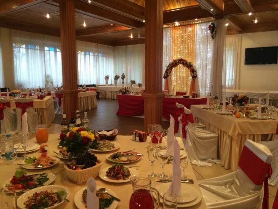 Макаренко 6 белгород. Ресторан кабачок. Ресторан кабачок. Ресторан кабачок хабаровск. Ресторан кабачок.