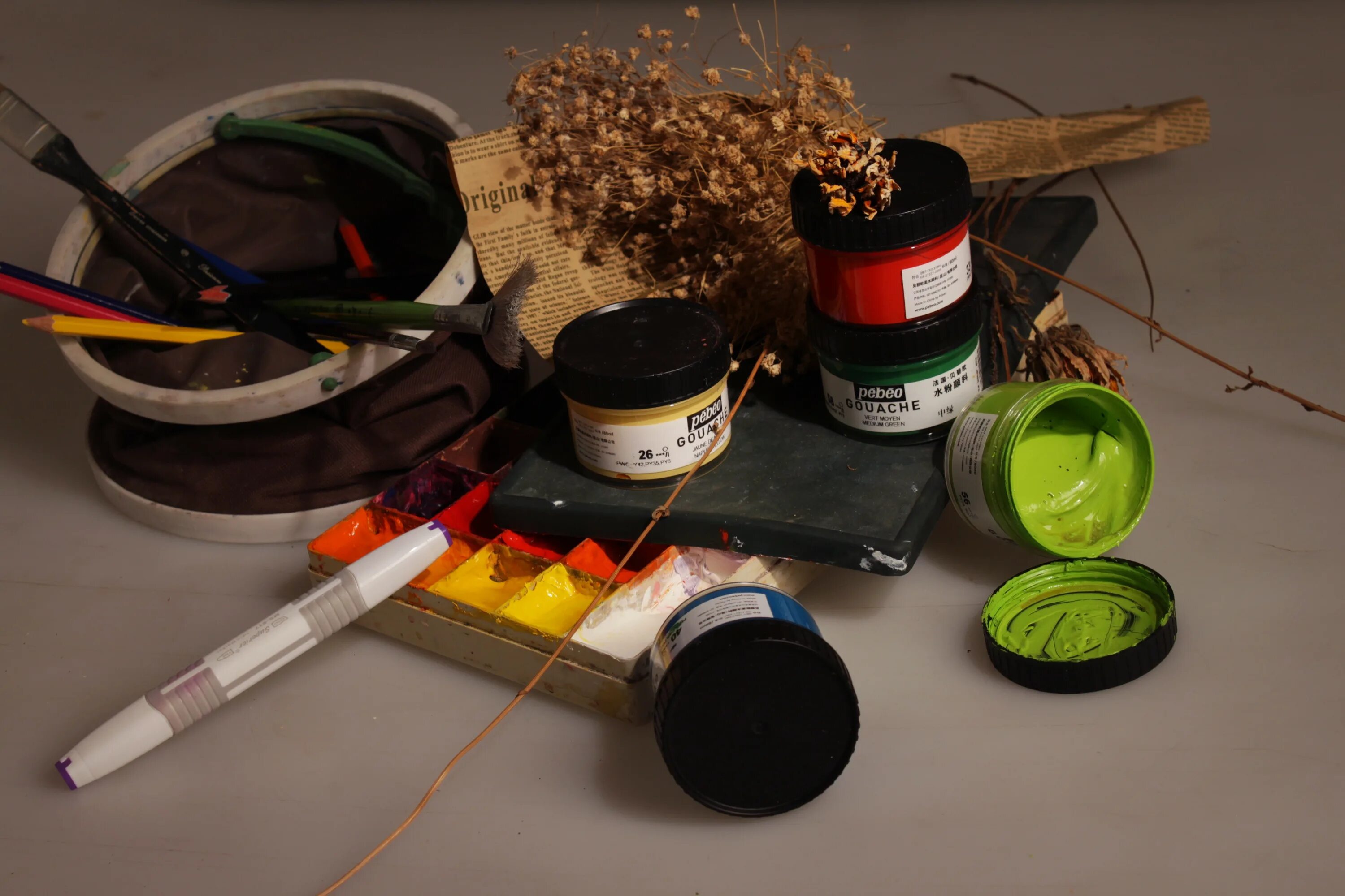 Кисти художественные. Кисточка живопись. Катушки покрасить картинки. Искусство краски кисточки. Инструменты для рисования.