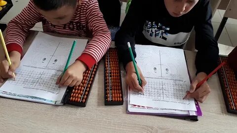 Мен әйелімді досыммен ұстап алып, желіге қосылдым.