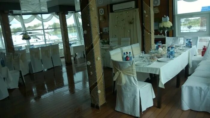 Кают-компания советского. Линкор айова каюта капитана. Кают-компания нижний новгород кафе. Каюта ресторан. Кофе в кают-компании.