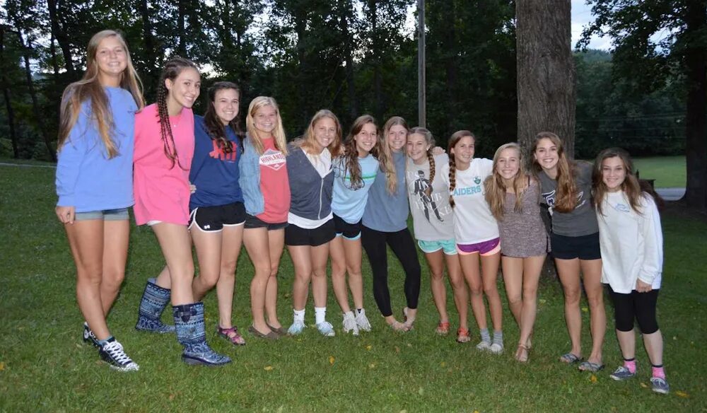 Camp group. Девочек camp. хай кэмп. middle school bikini camp. middle school summer camp.