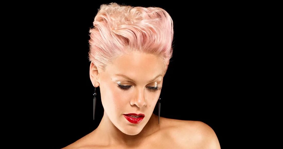 Pink p. Pink p. Пинк певица 2022. Pink - alecia beth moore. Пинк певица 2022.