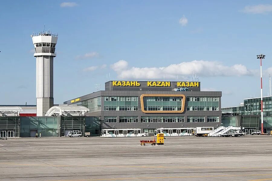 Ближайший аэропорт к казани. Аэропорт казань ближайшее метро. Казань. Татарстан казань аэропорт. Казань.
