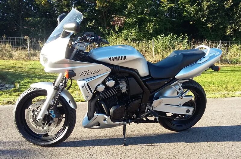 Yamaha fazer 600. Yamaha fzs600 fazer. Yamaha FZS 600. Ямаха Фазер 600 2012.