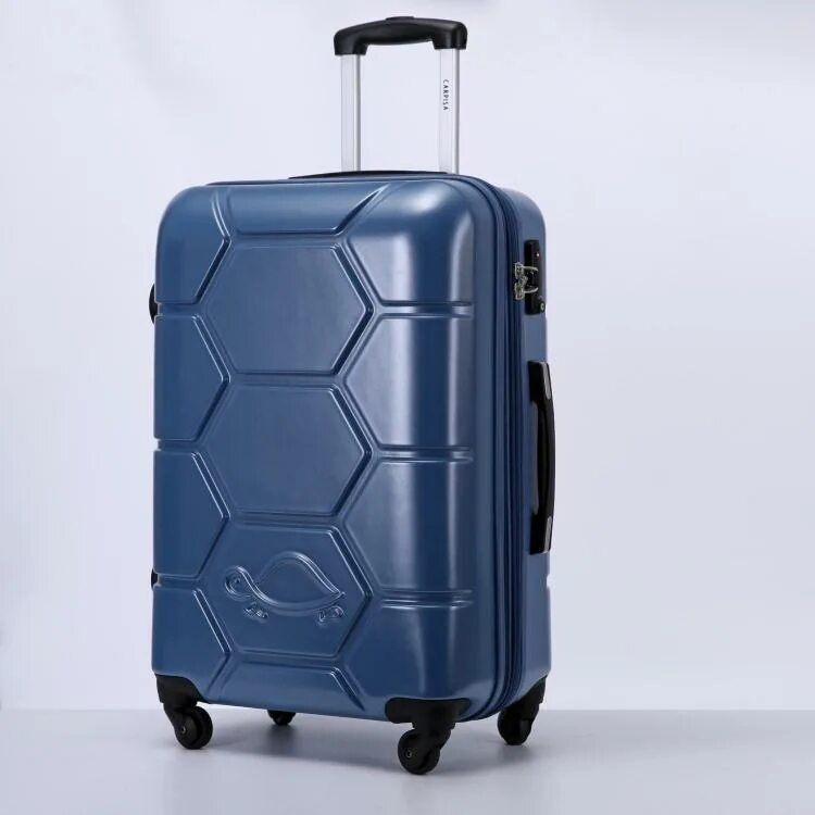 Чемодан roncato light. Итальянские чемоданы. Чемоданы ронкато пластиковые. Чемодан италия. Чемодан италия.