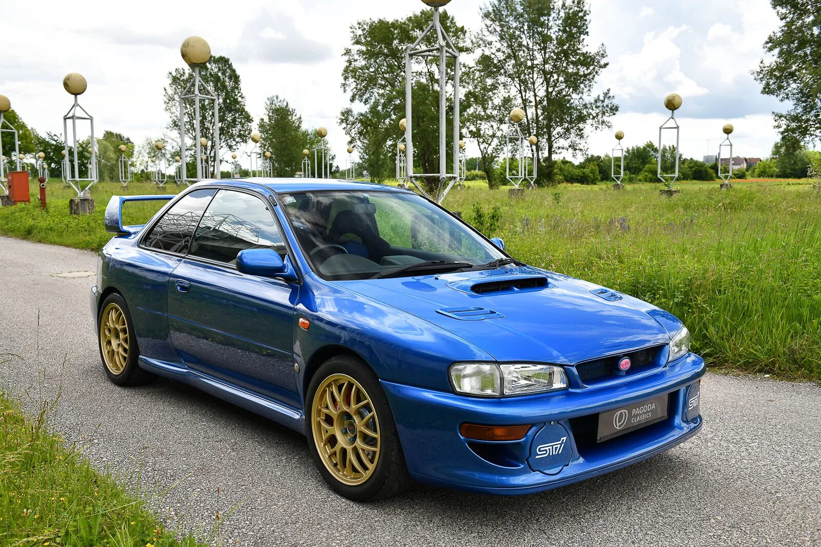 Купить субару импреза 1.5. Subaru WRX 22b. Subaru Impreza STI 1998. Subaru Impreza 22b STI 1998. WRX STI 22b.