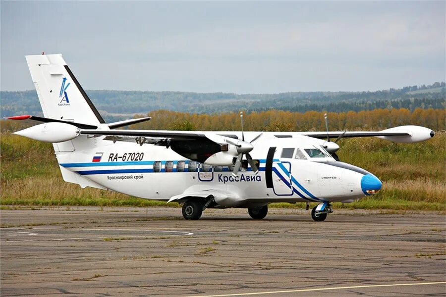 Эк 213 самолет. Л 410 красавиа. красавиа самолет красноярск. l410 абакан. л-410увп-э20.