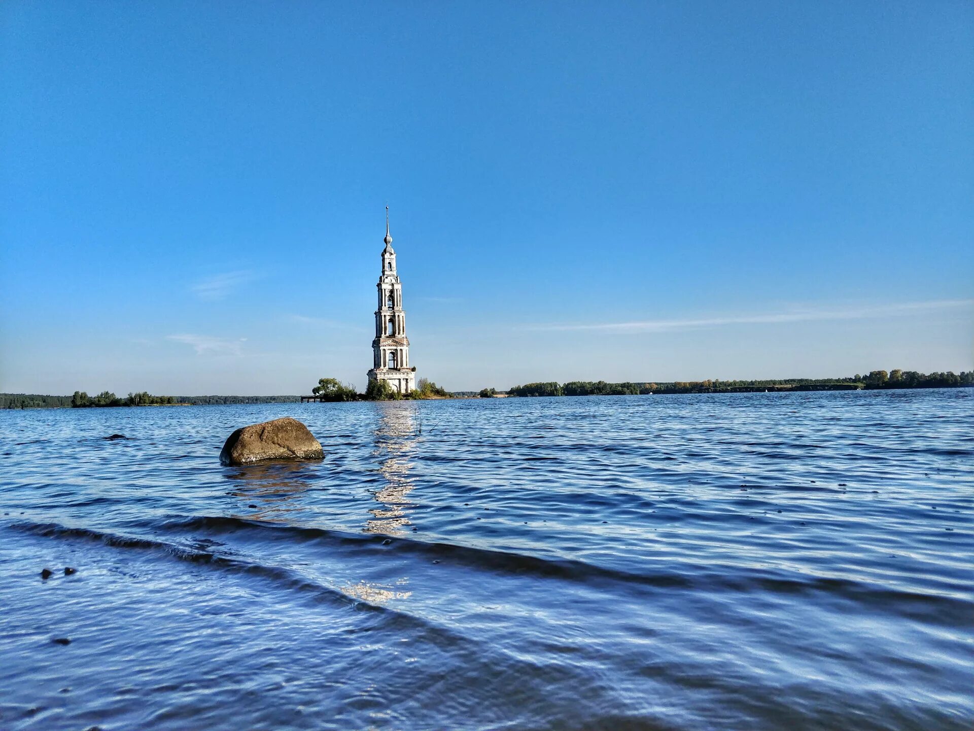 Сколько воды в волге. Рыбинское водохранилище Череповец. Рыбинка Рыбинское водохранилище. Остров Центральный Рыбинское водохранилище. Рыбинское водохранилище Ярославль.