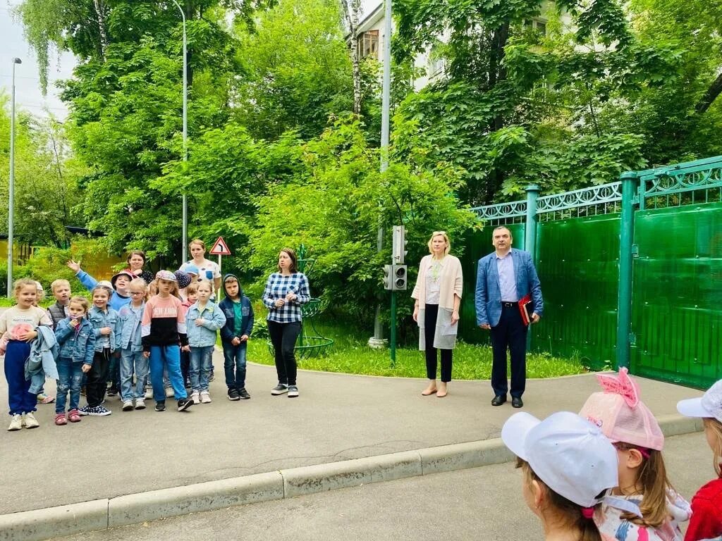 Летняя Школьная площадка. Школа 1220 Москва. Летняя площадка в школе. Летняя школа 2023.