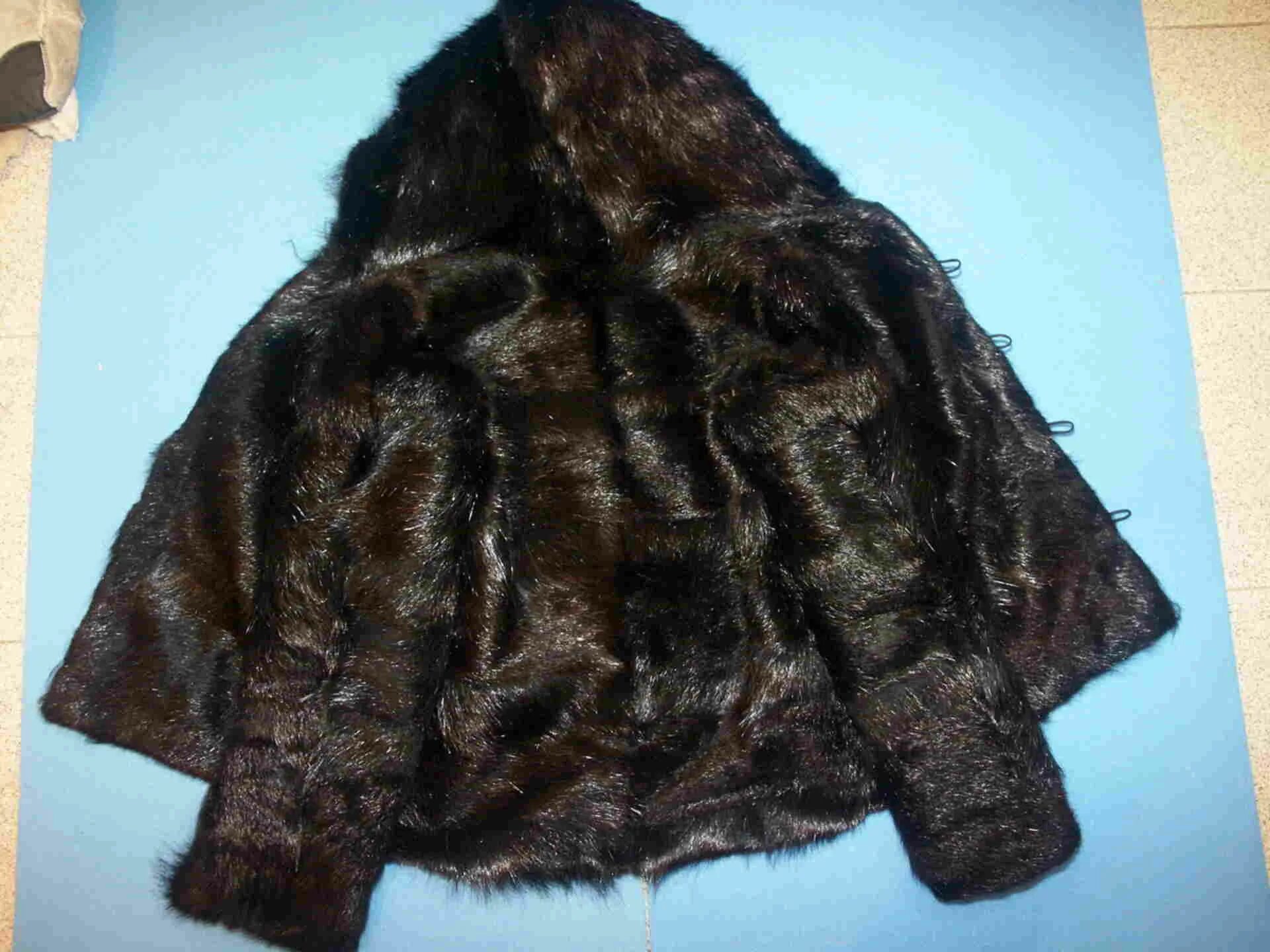 Шуба норка р52 орех. Норковая шуба объявления. Шубка бу. Юла шуба норковая. Авито короткие шубки бу аскиз.