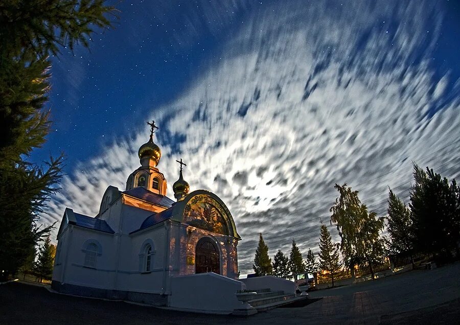 Воскресный богородицы. Воскресный день в храме. Воскресенье Православие. Воскресного утра Церковь. Церковь Воскресения.