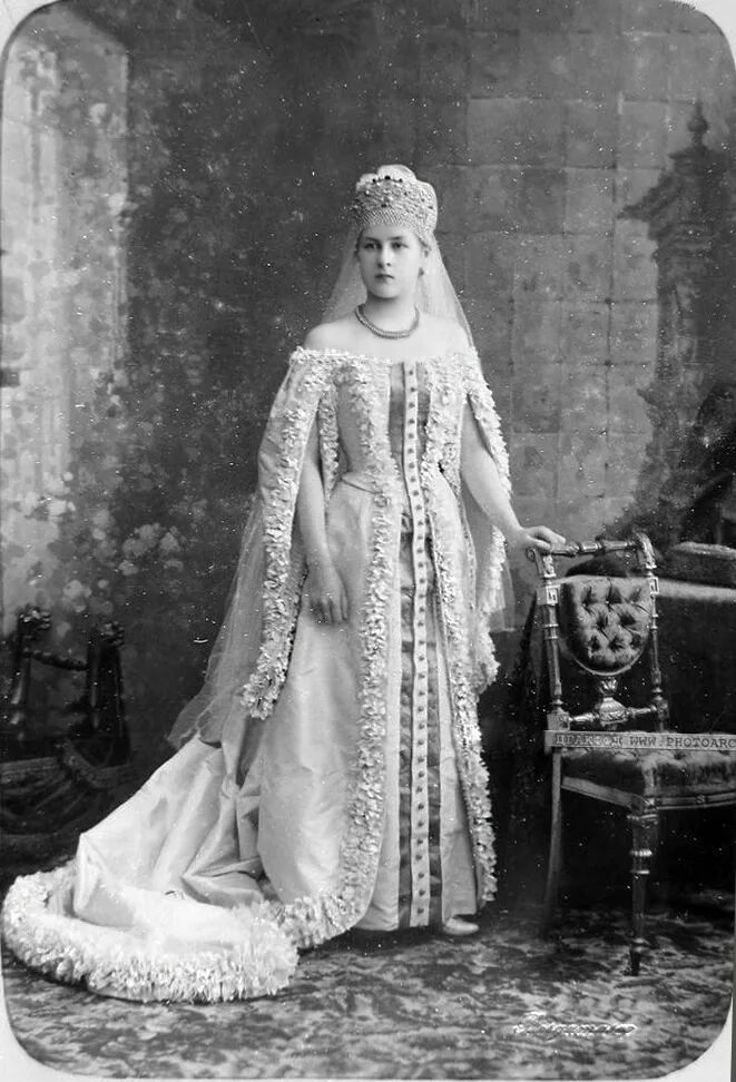 Портреты фрейлин российского императорского двора. Фрейлины при петре 1. Фрейлины елизаветы петровны. Фрейлины императорского двора список. Фрейлины императорского двора список.