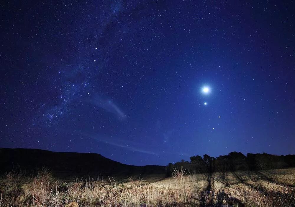 светящийся остров на мальдивах ваадху. блестят ли ночью. блестят ли ночью. пляж ваадху мальдивы. блестят ли ночью.