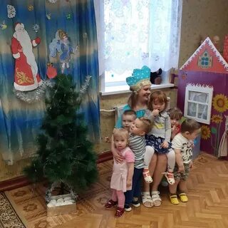 Развлечение прощание с елочкой