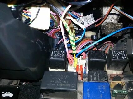 Где предохранитель на сигнал ваз 2110