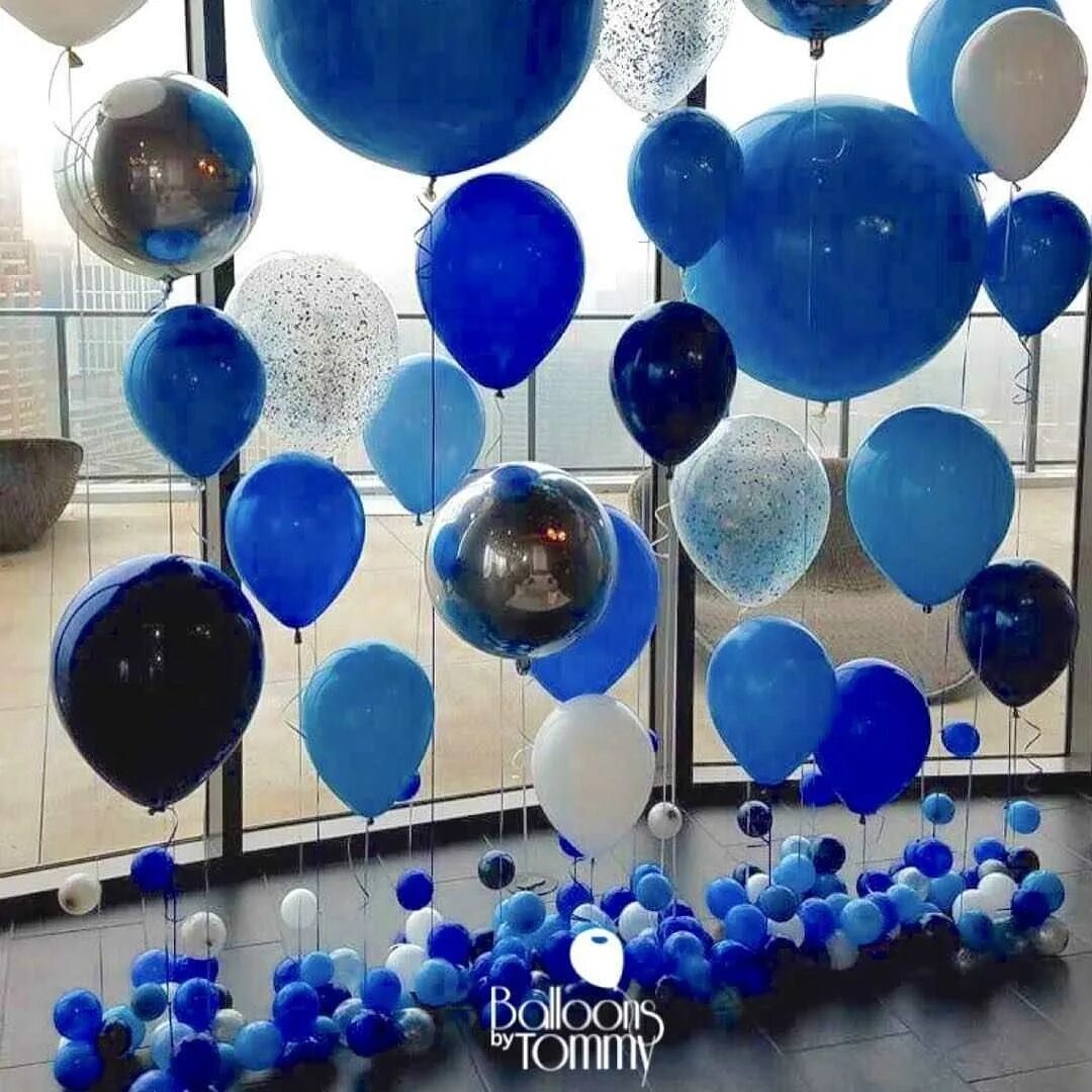 Воздушные шары на полу. Украшение помещения шарами. Украшения помещения с шариками. Украсить стену шарами. Синие шарики украшения.