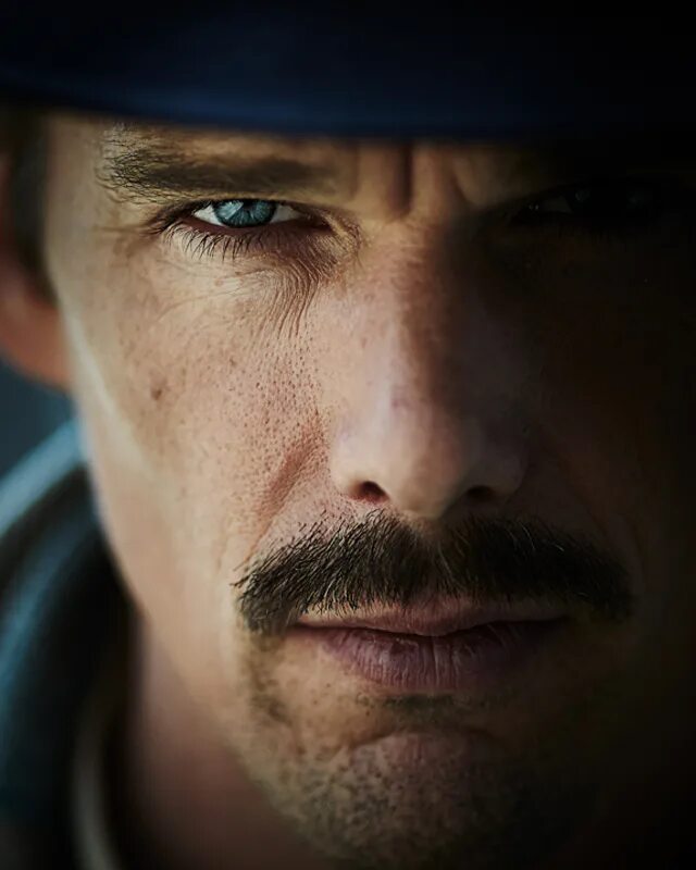 Predestination 2014. Итан цвет. Итан хоук с усами. Итан торкио. Итан проспер.