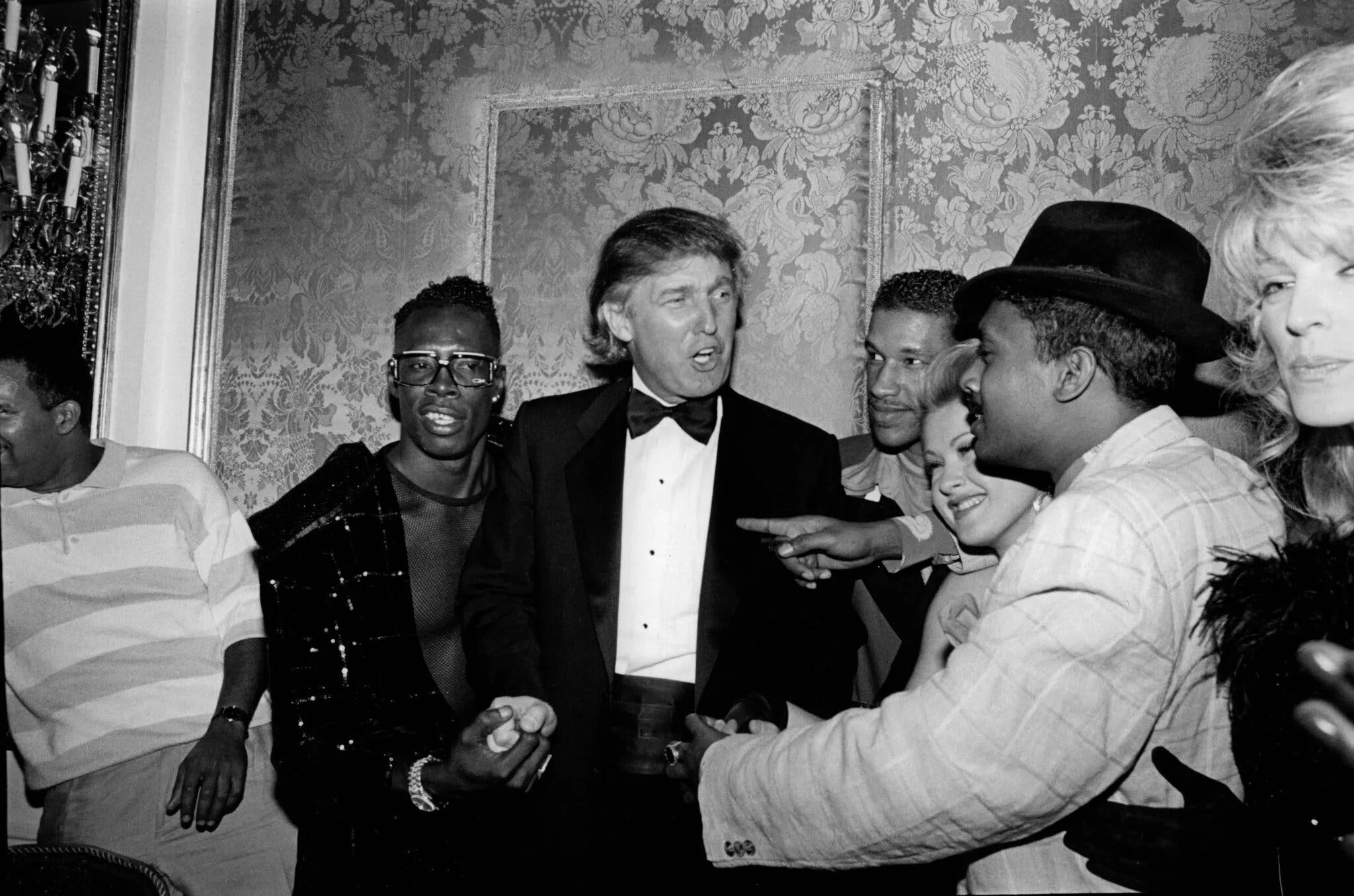 Le Studio 54 dans les Années 70 Studio 54, Studio 54 party, Groovy interiors