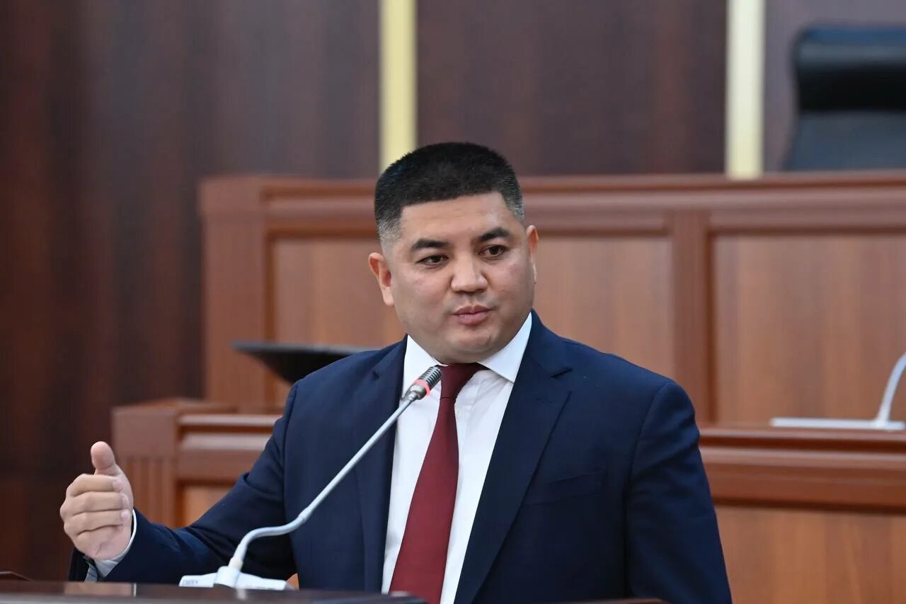 эмиль жамгырчиев кыргызстан. эмиль жамгырчиев кыргызстан. депутат исламовед кр. эмиль жамгырчиев. эмиль жамгырчиев.