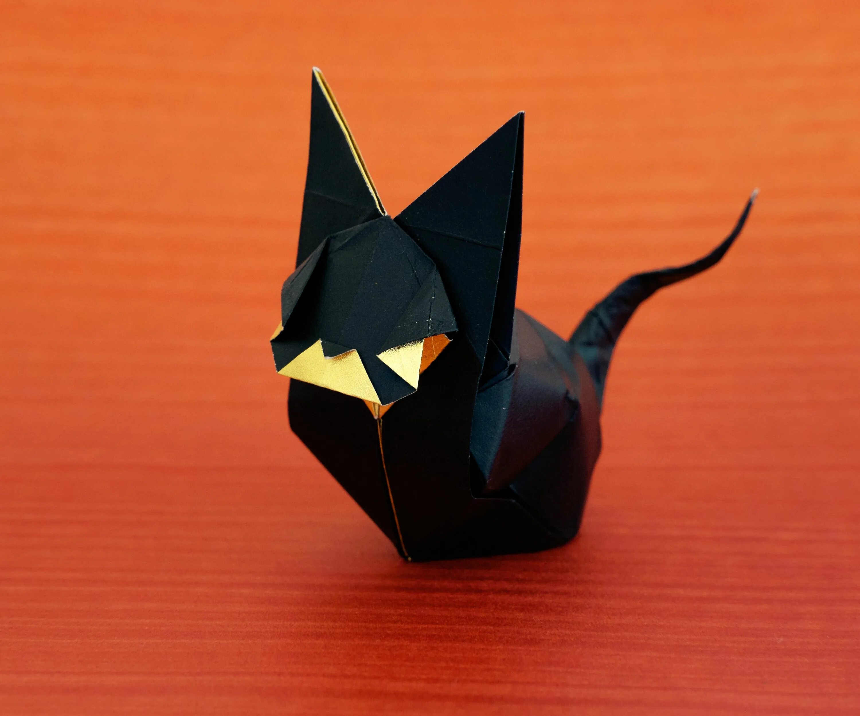 Объемная кошка из бумаги. Паперкрафт чёрный кот. Оригами кошка. Поделка кошка из бумаги.